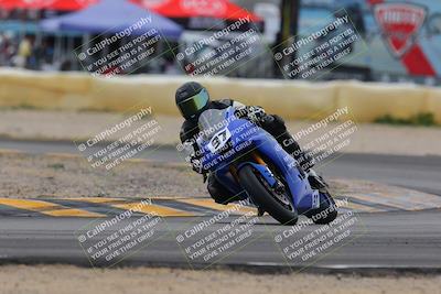 media/Jan-15-2023-SoCal Trackdays (Sun) [[c1237a034a]]/Turn 2 Set 1 (1145am)/